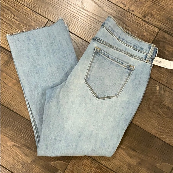 Old Navy Denim - NWT Mid-Rise Flare Light Wash Jeans